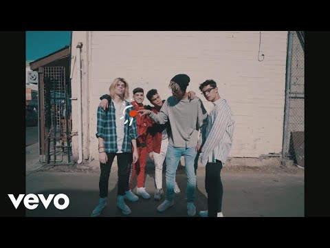 PRETTYMUCH - Open Arms