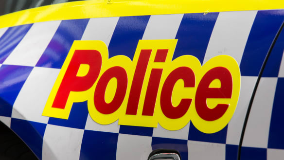 Teens arrested for allegedly assaulting tourists under Princes Bridge