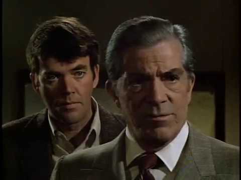 Dana Andrews /  Ellery Queen 1976 / Jack Kruschen