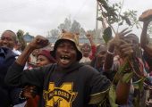 Kirinyaga eyaleti Thumaita Çay fabrikasından çiftçilerin düşük ücret protestosu. Fotoğraf | George Munene | Nation Media Grubu