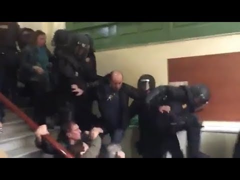 Catalonia Independence Referendum (01/10/2017) spanish "democracy" clashes police brutality