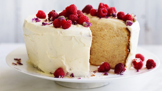 Helen Goh's gorgeous  chiffon cake with whipped white chocolate ganache.