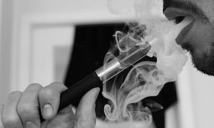 Electronic Cigarette Vapor (25246100279)