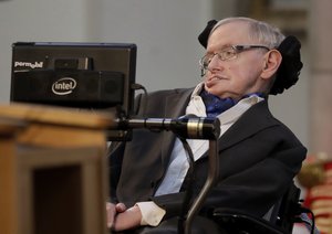 Britain's Professor Stephen Hawking delivers a keynote speech as he receives the Honorary Freedom of the City of London during a ceremony at the Guildhall in the City of London