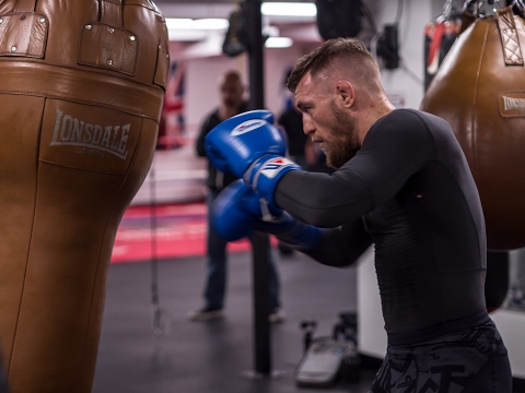 Conor McGregor Working the Bag in Cali #TheMacLife