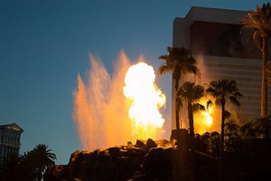 Volcano at The Mirage 01