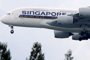 A Singapore Airlines plane lost power in both engines.