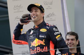 Ricciardo shuts down Ferrari rumours in Baku