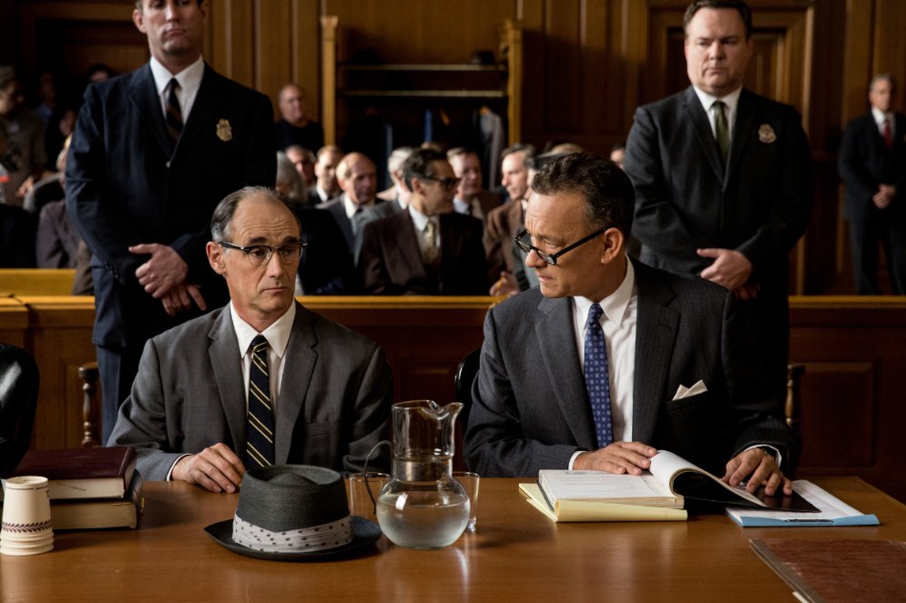 Abel (Mark Rylance) in the dock, with Donovan (Tom Hanks) as his attorney.