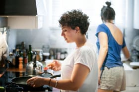 Beyond breadwinners: how same-sex couples divide housework