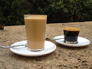 Small and large coffee (6922910764)