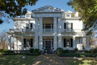 'Something spiritual about it': The woman dedicated to saving historic US homes