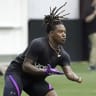 Seahawks' one-handed recruit leaves life's set-backs in the shade