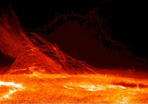 Image of the Sun reveals the filamentary nature of the plasma connecting regions of different magnetic polarity