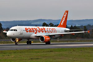 Airbus A320 de easyJet Switzerland  26 December 2015