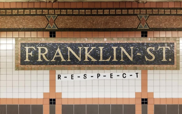 Photos: Franklin Street Subway Station Turned Into Makeshift Aretha Franklin Tribute