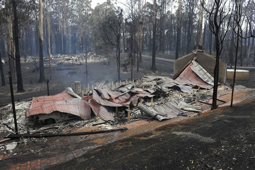 Nothing but rubble ... more than 500 homes were lost at Kinglake. (AAP: Andrew Brownbill)