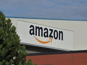 Amazon   Patent Drive, Wednesbury   sign (37813020024)