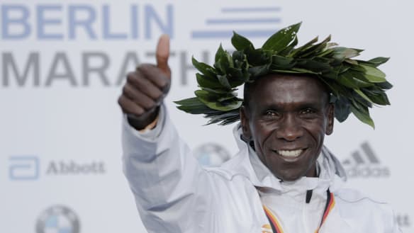 Kenyan marathoner defies logic to push limits of human physiology