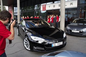 Tesla Model S delivery to Høyres Nikolai Astrup in Norway