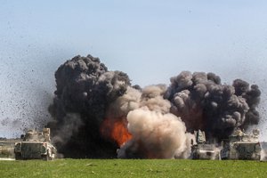 US Soldiers conduct training with an M58 mine-clearing line charge during the Combined Resolve X live-fire exercise in Grafenwoehr, Germany, April 19, 2018