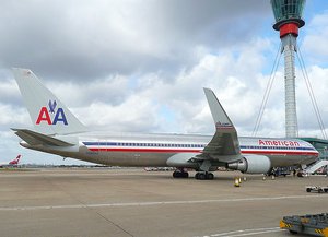 N389AA B767W American Airlines on std 363 (3342189401)