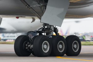 Boeing-777-300 chassis