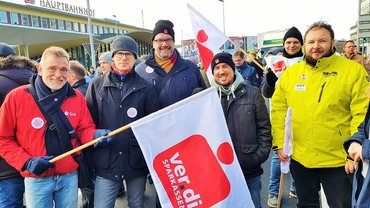 Sparkassenbeschäftigte in Bochum im Warnstreik (22.03.2018)