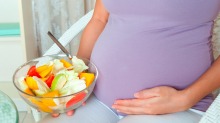 Eating and drinking during labour is safe, new study finds.