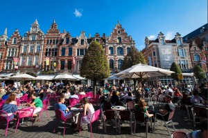 Oude Markt in Leuven.