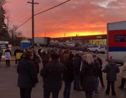 Sunrise at Edmonton picket, November 30, 2018 © Bob Barnetson