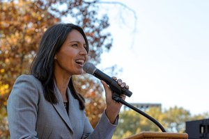 Congresswoman Tulsi Gabbard speaking at the People's Rally, Washington DC (31070719415)