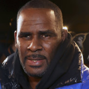 Singer R. Kelly turns himself in to police after sexual abuse charges