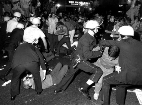 chicago police attacked anyone in their path during the 1968 democratic national convention.