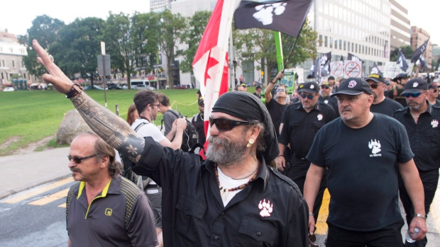 Mohawks Block Far Right La Meute from Entering Their Territory at Kanesatake