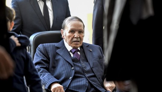 Si les Algériens exigent le départ de Bouteflika, ils refusent qu’on se moque de sa