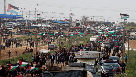 Des milliers de Gazaouis manifestent près de frontière de leur