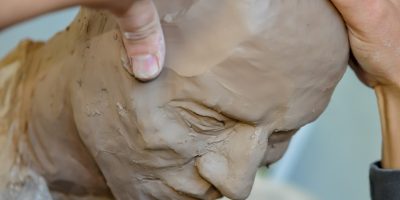 Moulding a clay head