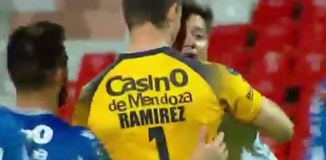 Zárate le gritó el gol a Ramírez.