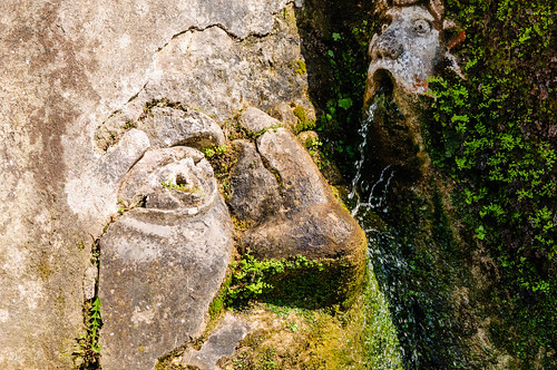 Tivoli: the Gardens of the Villa d'Este - faces