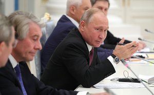 Russian President Vladimir Putin met in the Kremlin, Moscow, with representatives of major German companies – core members of the German Eastern Business Association, 1 November, 2018.