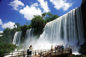 The specatcular waterfalls of Iguasu on the Argentina-Brazil border.)