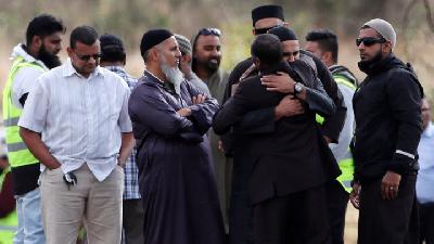 New Zealand Marks One Week Since Mosque Attack with Prayers