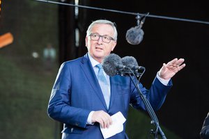 European Commission President Jean-Claude Juncker giving a speech at the Freedom Square in Tallinn,29 June 2017