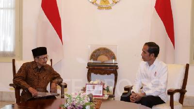 Mantan Presiden Habibie Temui Presiden Jokowi di Istana Merdeka