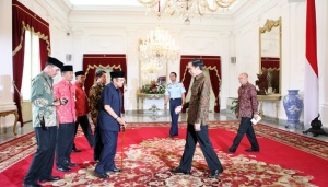 Jokowi to Meet B.J. Habibie Today