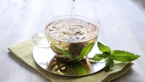 8 Health Benefits of Herbal Tea