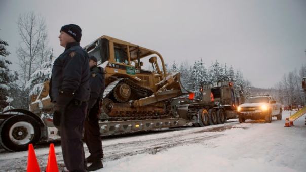 unistoten 2019 cops bulldozer