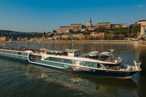 Avalon Envision cruises the Danube.