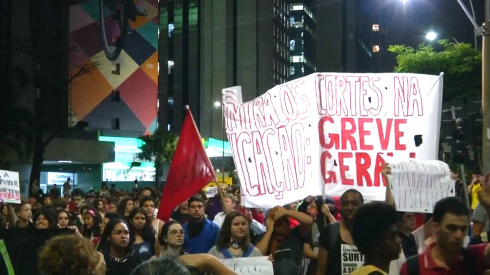 H10 brazil students protest education cuts rio bolsonaro